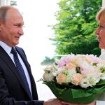 «Лебединая песня» Меркель или как немецкий канцлер ЕС с Россией мирила