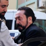 Турецкий суд приговорил Аднана Октара к 1075 годам тюрьмы