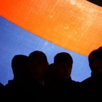 Родители пропавших без вести солдат собрались у здания Минобороны Армении