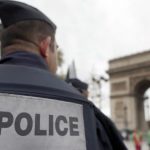 Католики во Франции провели акции протеста, призвав власти разрешить мессы