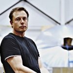 Илон Маск по-русски ответил на поздравления со стыковкой Dragon с МКС