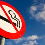 В Японии ввели штраф за курение в общественных местах