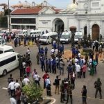 Тысячи туристов спешно покидают Шри-Ланку после серии терактов