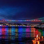 Мосты в Стамбуле окрасились в цвета флага Азербайджана