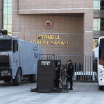 Турецкий суд оставил под стражей сотрудника американского консульства