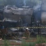 Reuters: при падении военного самолета в Пакистане погибли 17 человек