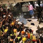 Полиция Гонконга задержала 49 участников несанкционированных протестов