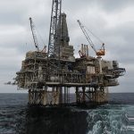 SOCAR эвакуирует нефтяников
