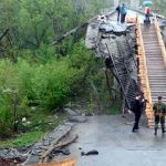 Киев заявил, что готов начать 20 августа демонтаж укреплений у моста в Станице Луганской