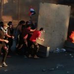 Протестующие на юге Ирака поджигают офисы партий