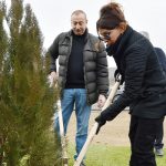 Ильхам Алиев и Мехрибан Алиева приняли участие в акции по посадке деревьев
