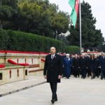 Президент Ильхам Алиев и первая леди Мехрибан Алиева почтили светлую память шехидов 20 Января
