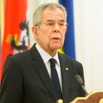 Президент Австрии заявил о завершении правительственного кризиса в стране
