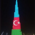 Самый высокий небоскреб в мире окрасился в цвета азербайджанского флага