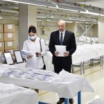 Ильхам Алиев и Мехрибан Алиева приняли участие в открытии фабрики по производству медицинских масок и защитных комбинезонов