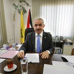 Палестинский премьер рекомендовал Аббасу продлить режим ЧС