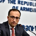 Глава Минздрава Армении попытался "проехаться" по Грузии и сел в лужу