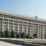 Здание парламента Кыргызстана закрыли на дезинфекцию