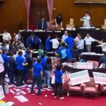 В парламенте Тайваня произошла драка