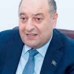 Депутат предложил запретить рекламу врачей в Азербайджане
