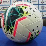 В Азербайджане арбитры будут брать в руки только дезинфицированный мяч