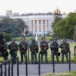 Глава Минюста США примет решение об изменении периметра безопасности у Белого дома
