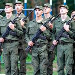 Вакцину против SARS-CoV-2 в России будут испытывать на военнослужащих