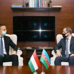 Джейхун Байрамов проводит встречу с главой МИД Венгрии
