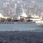 Круизный лайнер Orient Queen затонул в порту Бейрута после взрыва