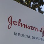 Johnson&Johnson сообщила об успешных испытаниях вакцины от COVID-19