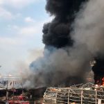 Крупный пожар произошел в порту Бейрута