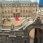 В резиденции президента Французской республики изнасиловали военнослужащую