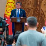 Парламент Кыргызстана принял отставку Жээнбекова