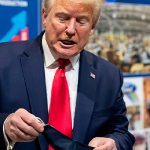 Трамп посоветовал СМИ обратить внимание на кашляющего Байдена