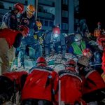 В Измире завершились поисково-спасательные работы после землетрясения