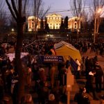 Протестующие в Ереване блокируют центральный проспект