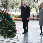 Ильхам Алиев и Мехрибан Алиева посетили памятник Ходжалинскому геноциду