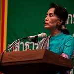 Против Аун Сан Су Чжи выдвинули обвинения во взяточничестве