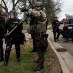 В Миннесоте начались протесты после того, как полицейский застрелил темнокожего