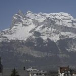 На востоке Франции в результате схода лавины погибли семь человек
