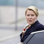 В Германии министр подала в отставку после обвинений в плагиате