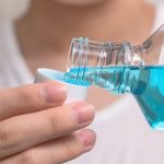 Ополаскиватели для полости рта предотвращают коронавирус?