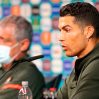UEFA попросил футболистов не трогать бутылки спонсоров на пресс-конференциях