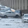 Некоторые места в Баку затопило из-за дождя - ВИДЕО