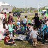 Мигранты встали на колени на границе с Польшей