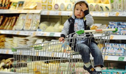 v azrbaidjane tseni rastut, a zarplati i pensii net