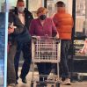 В первый день на пенсии Ангела Меркель сходила в супермаркет