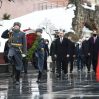 Ильхам Алиев посетил могилу Неизвестного Солдата в Москве