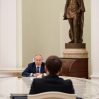 Путин во время встречи с Макроном в течении пяти часов переписывал историю с 1997 года