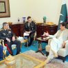 Премьер-министр Пакистана принял министра обороны Азербайджана